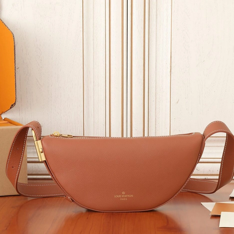 Stretchable LV Low Key Bumbag 507
