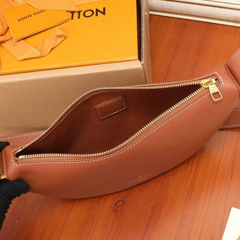 Stretchable LV Low Key Bumbag 507