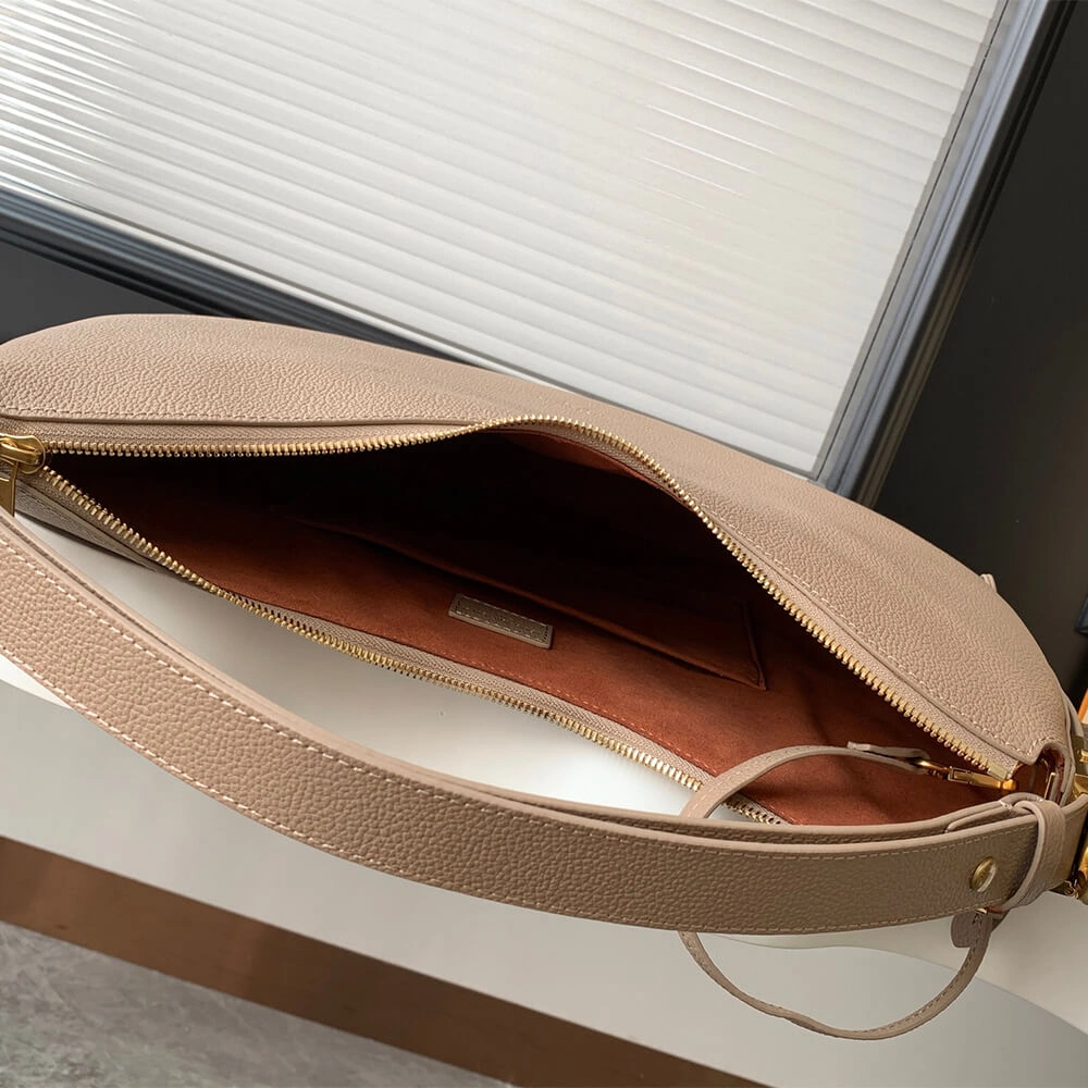Contemporary LV Low Key Cookie MM 421