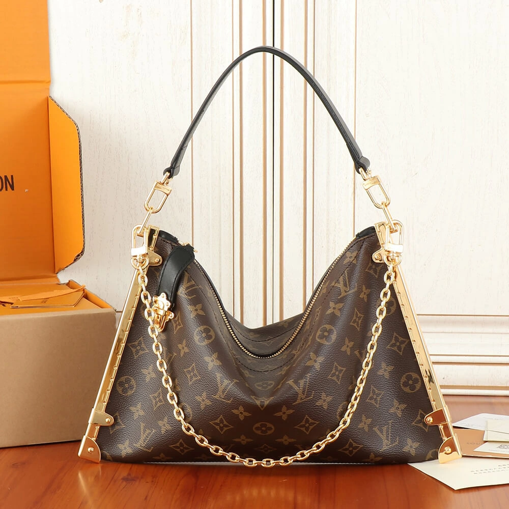Durable LV Lucky Trunk 498