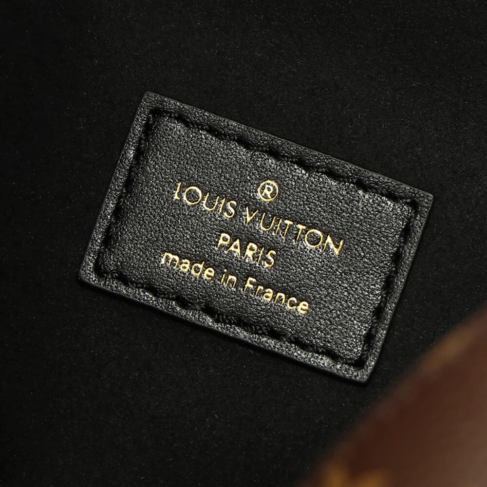 Durable LV Lucky Trunk 498