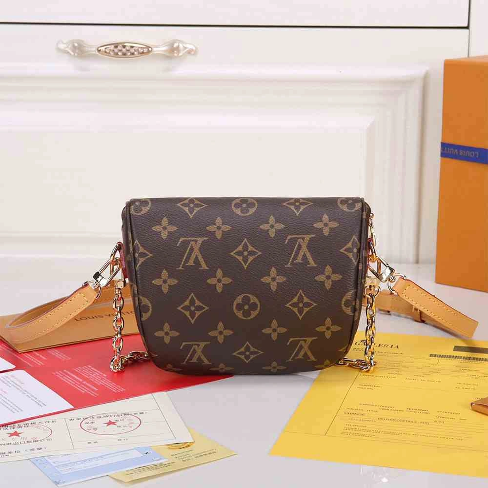Fashionable LV Mini Bumbag 122