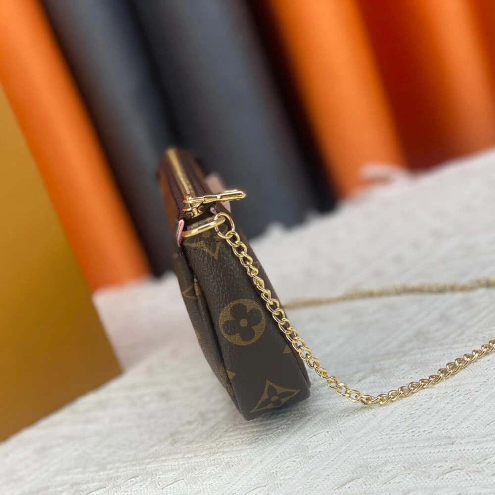 LV Mini Pochette Accessoires Lightweight 488