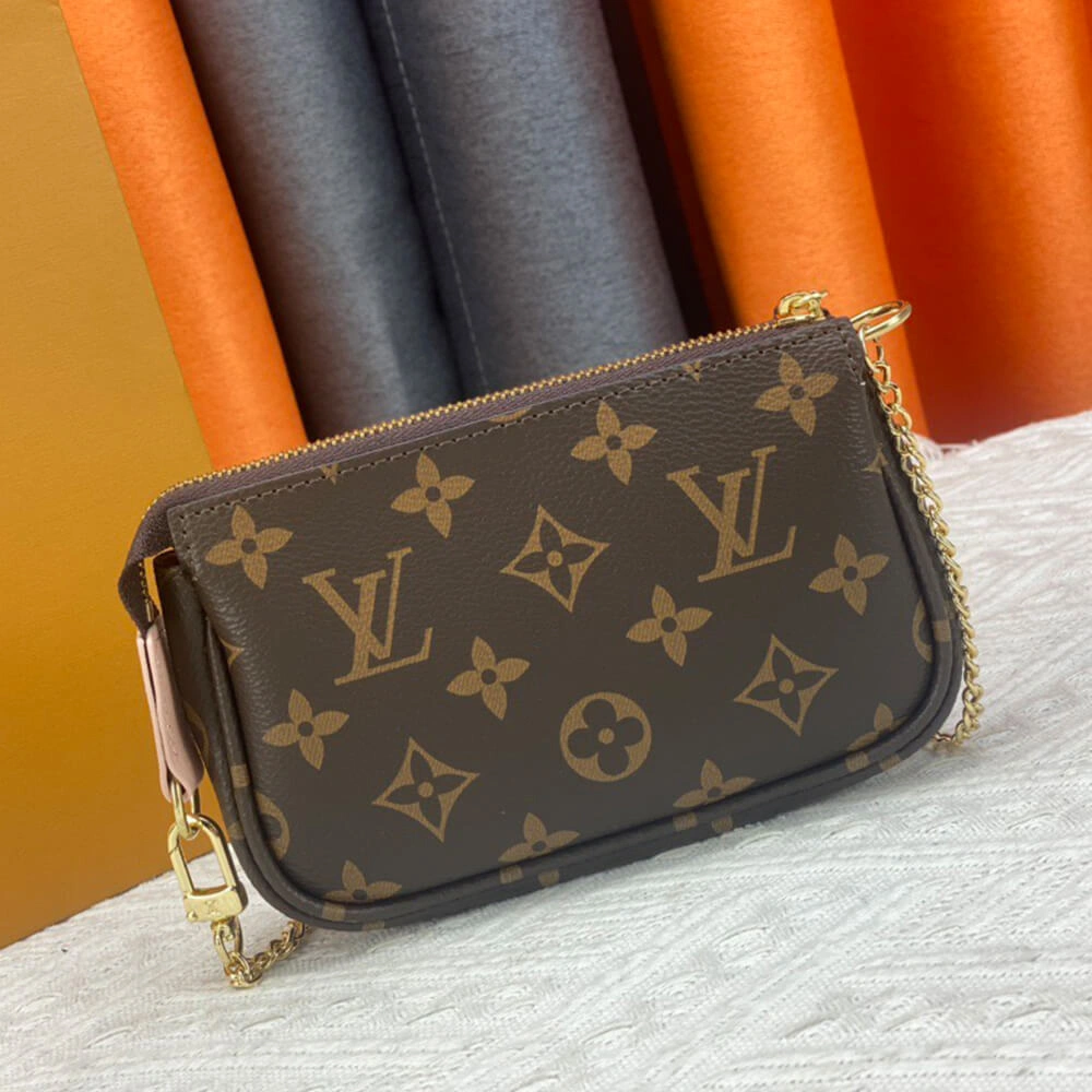 LV Mini Pochette Accessoires Lightweight 488