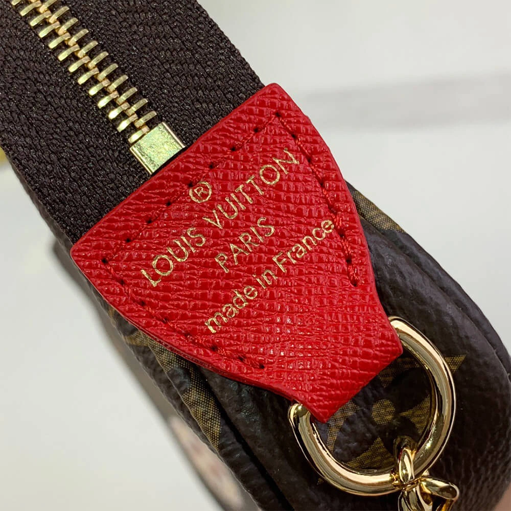 Durable LV Mini Pochette Accessoires 487