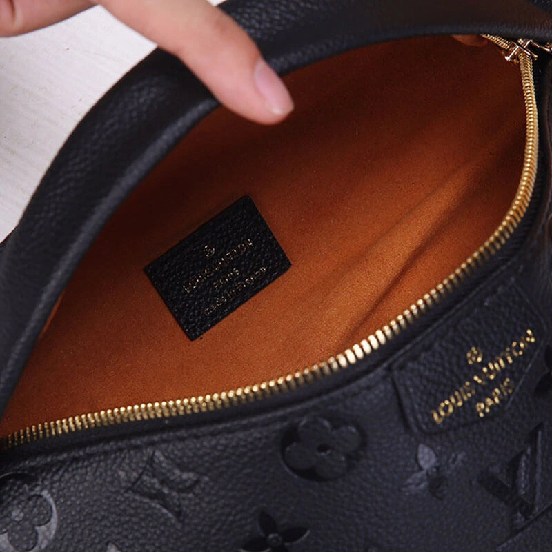 DailyWear LV Monogram Empreinte Bumbag 825