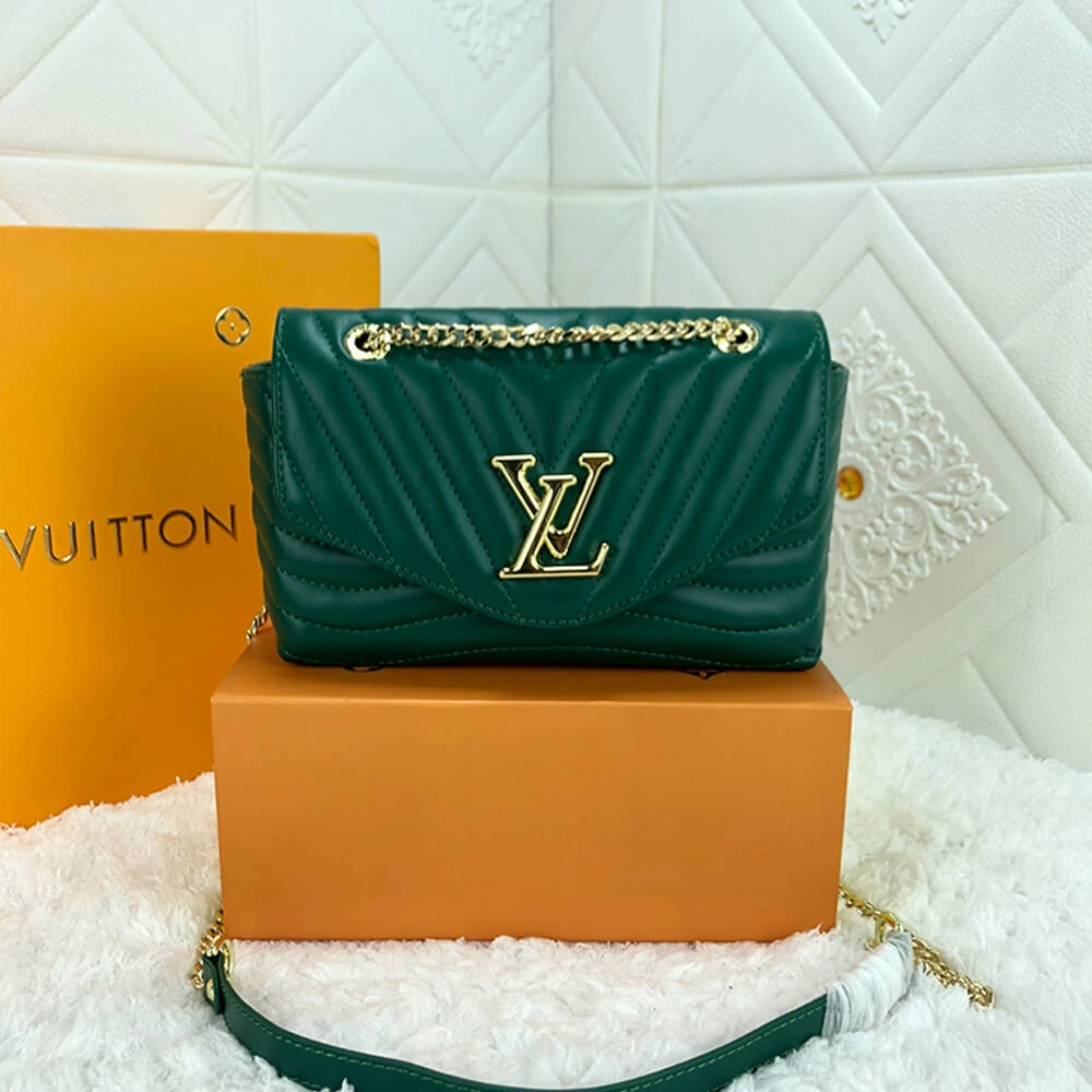 Casual LV NEW WAVE CHAIN BAG 660