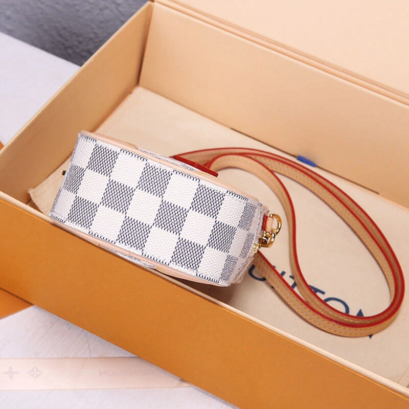 Fashionable LV Neokapi Pouch 771