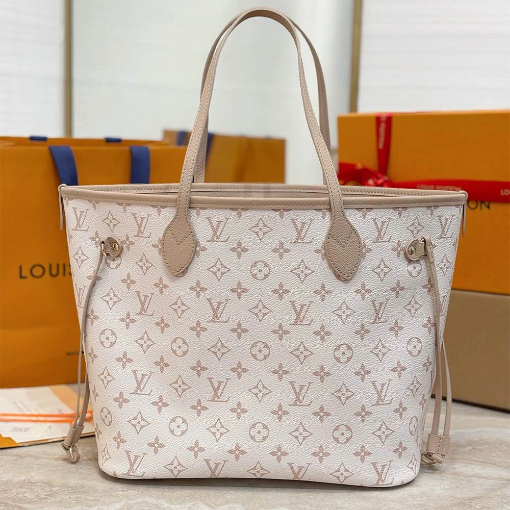 Effortless LV Neverfull Inside Out MM 3