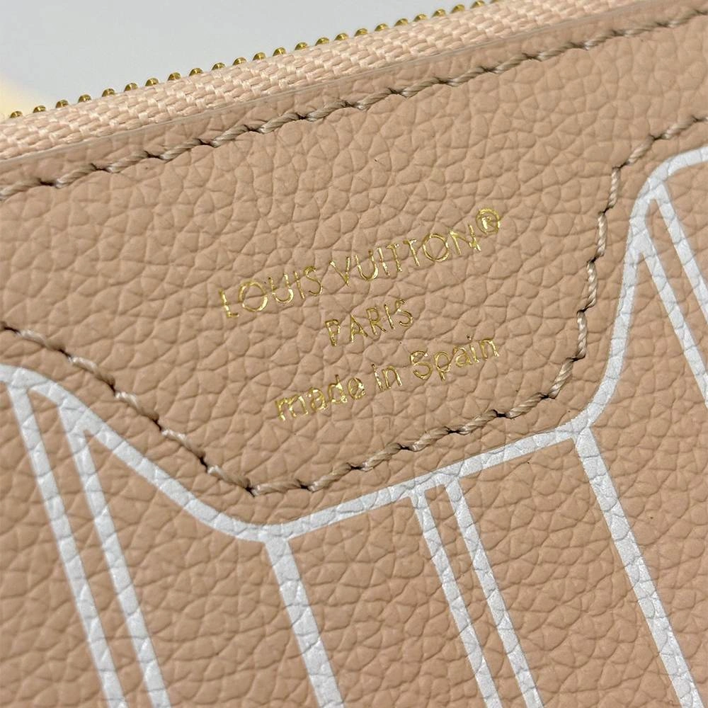 Effortless LV Neverfull Inside Out MM 3