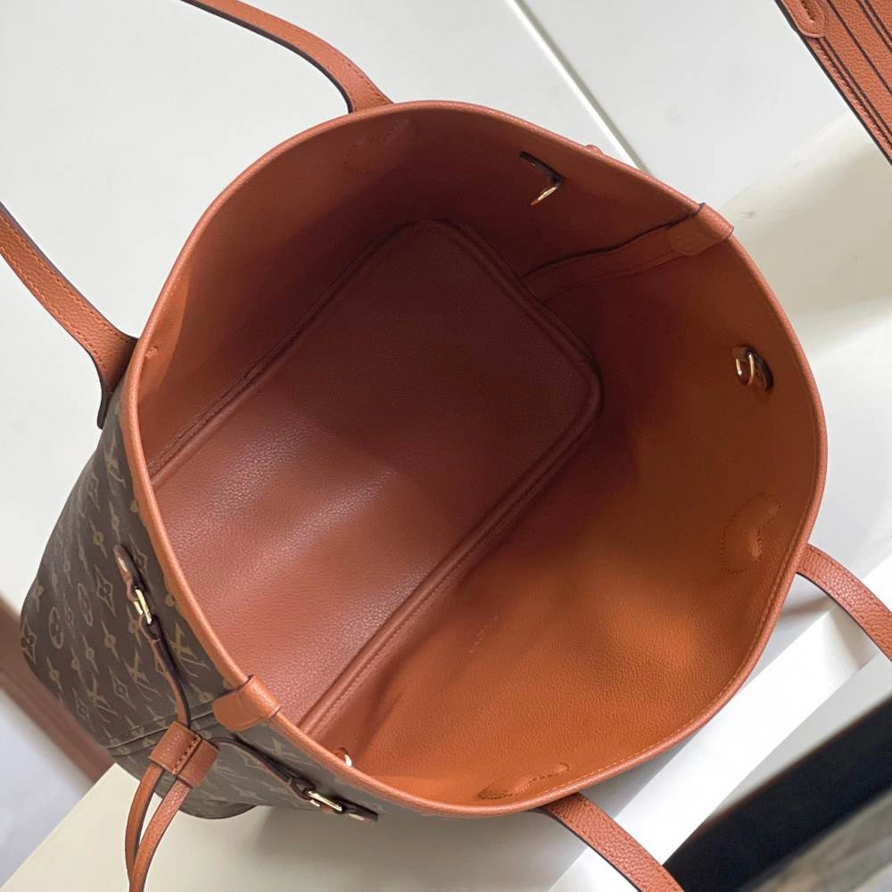 LV Neverfull Inside Out MM Comfortable 91