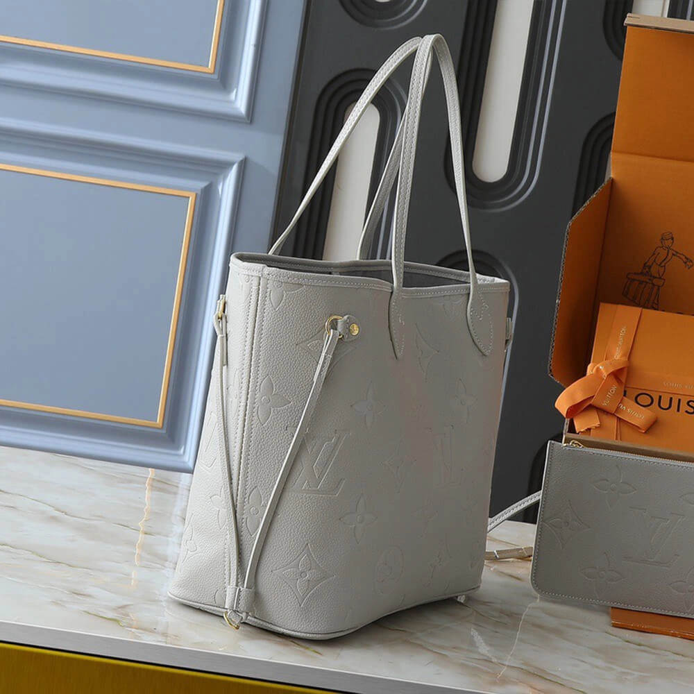 Seasonal LV Neverfull MM 243