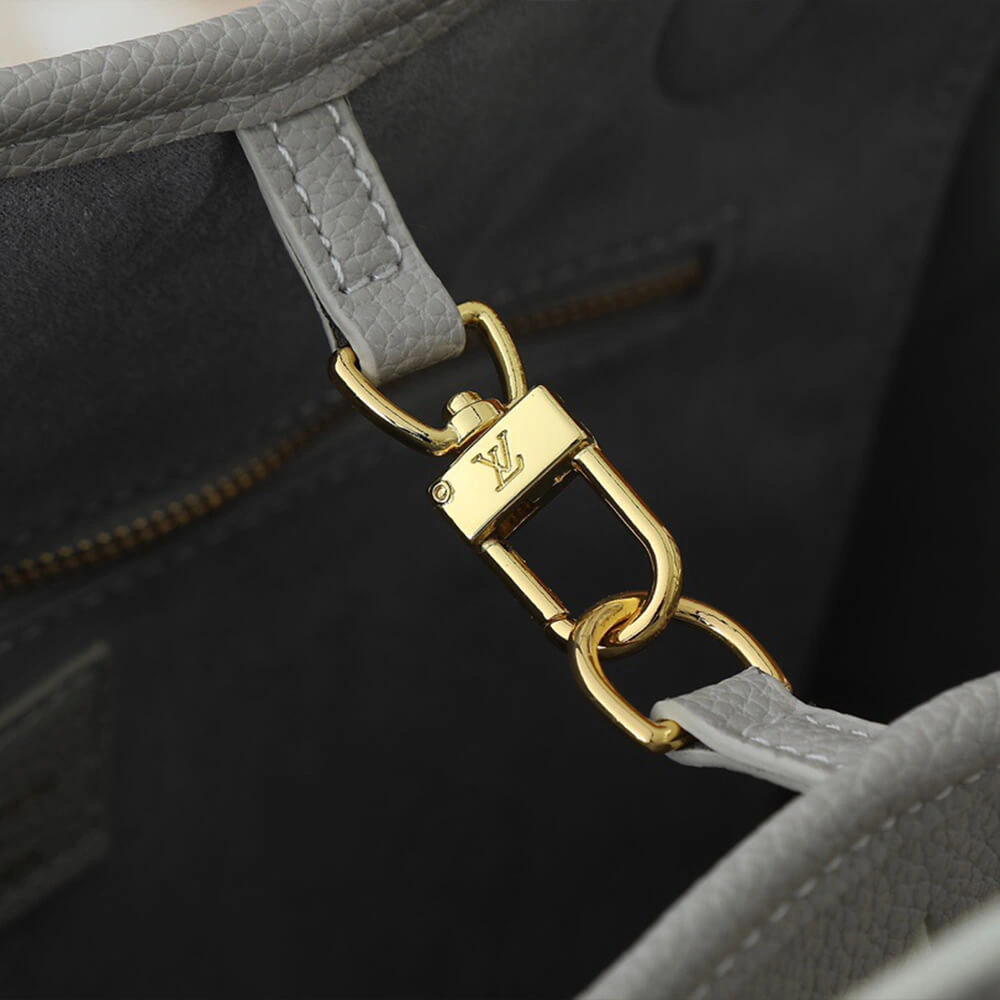 Seasonal LV Neverfull MM 243