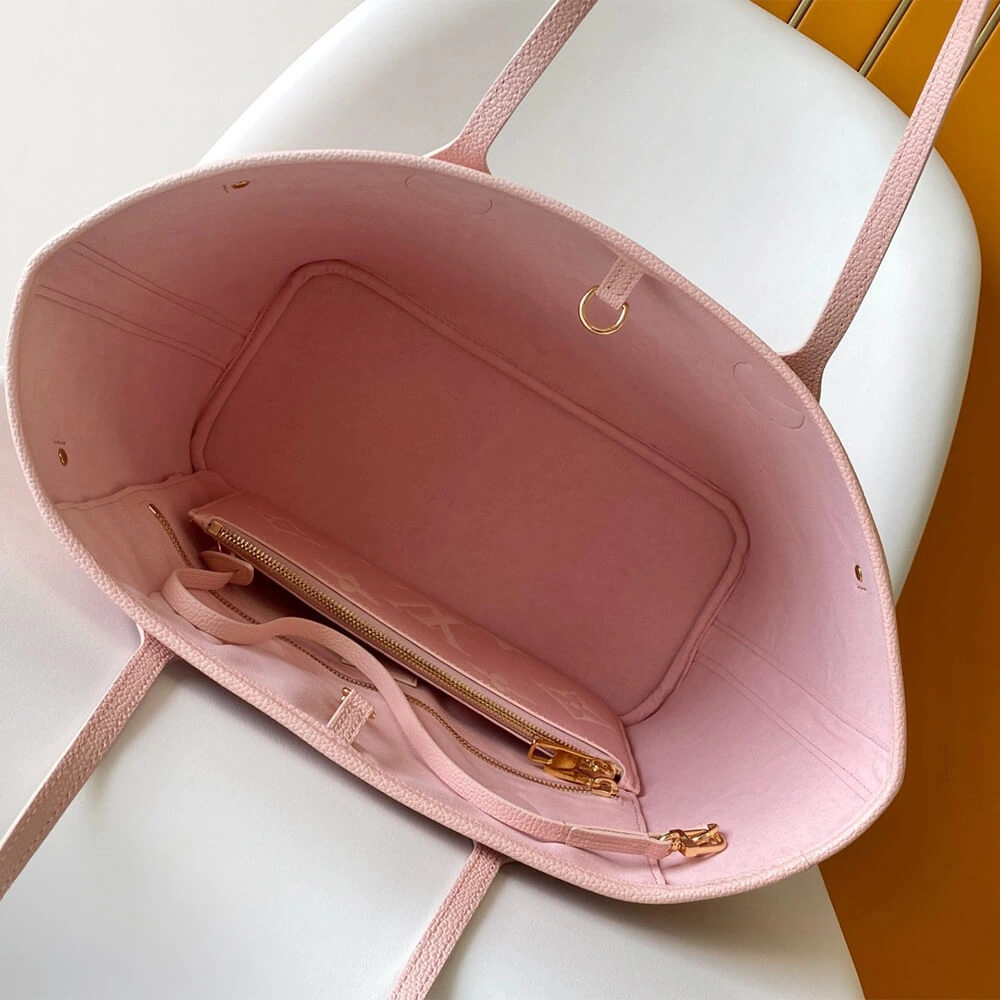 LV Neverfull MM Snug 235