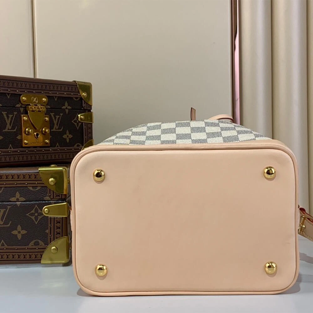 WaterResistant LV Noé BB 162