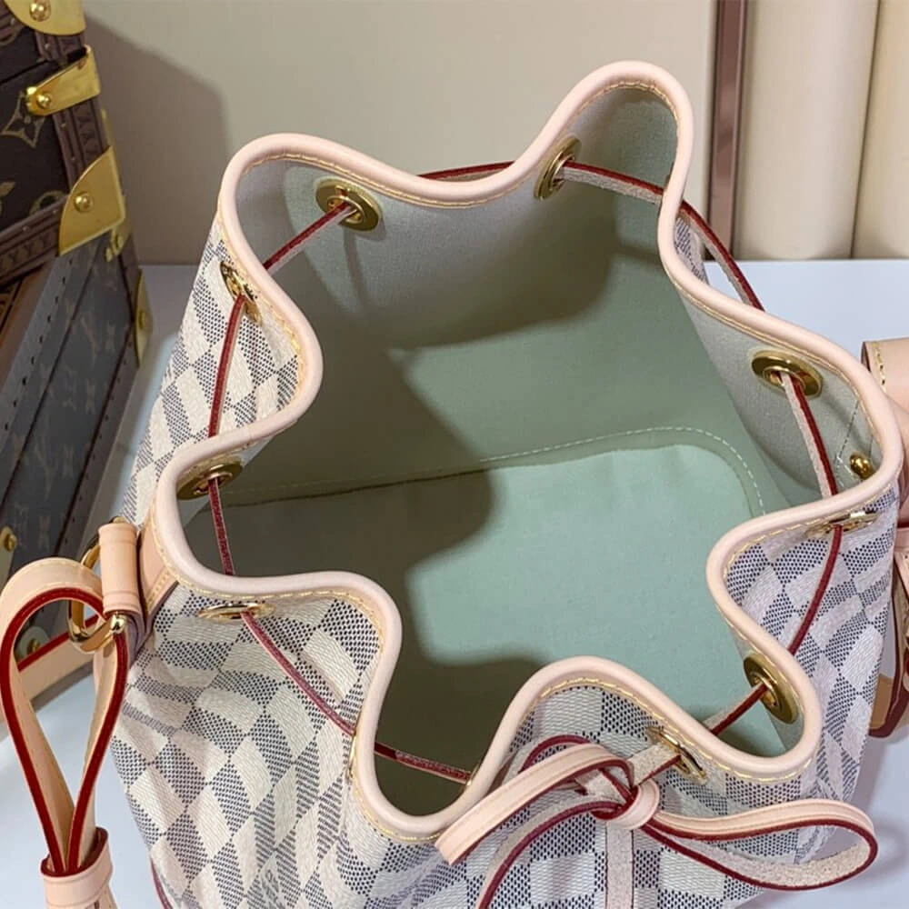 WaterResistant LV Noé BB 162
