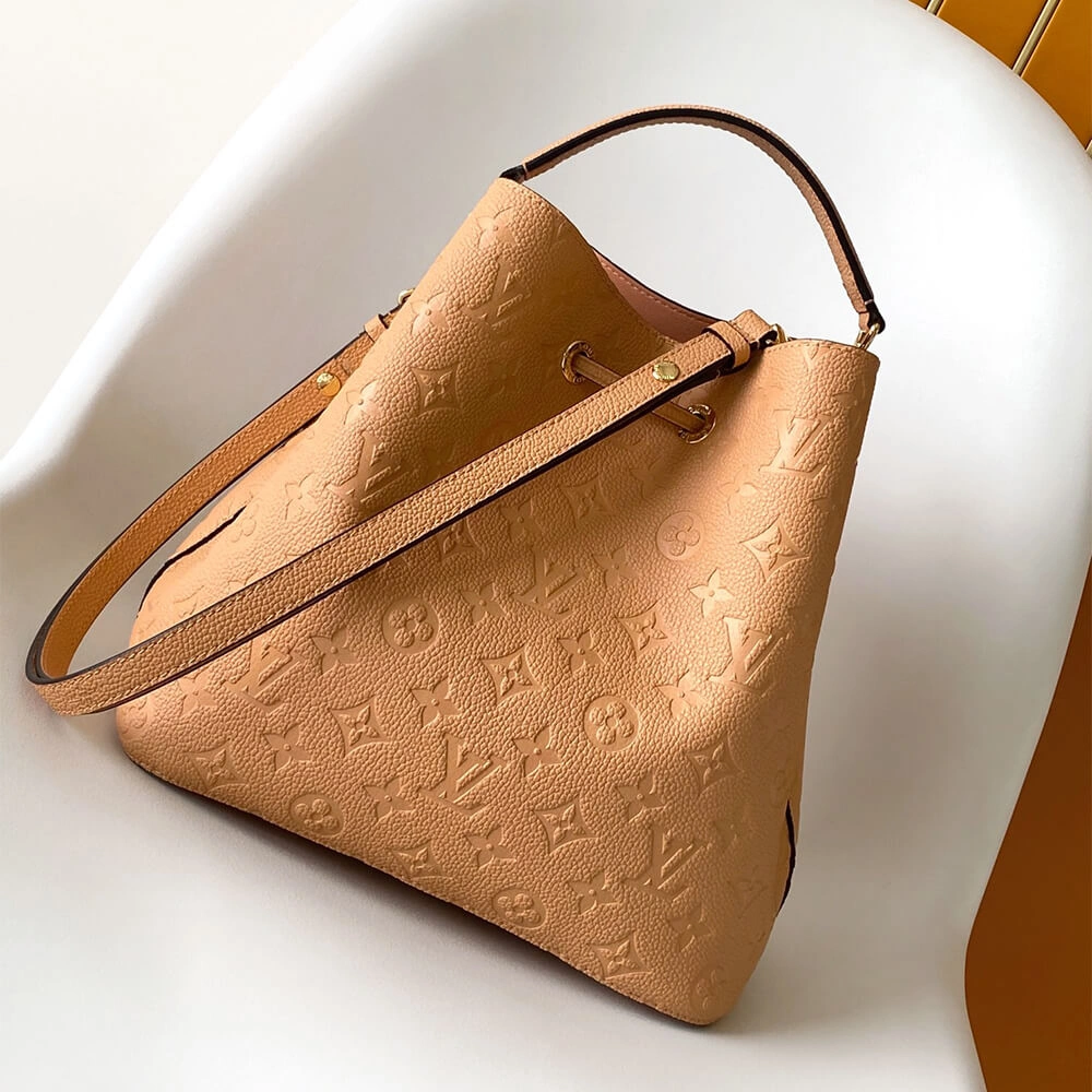 Timeless LV NéoNoé MM 284