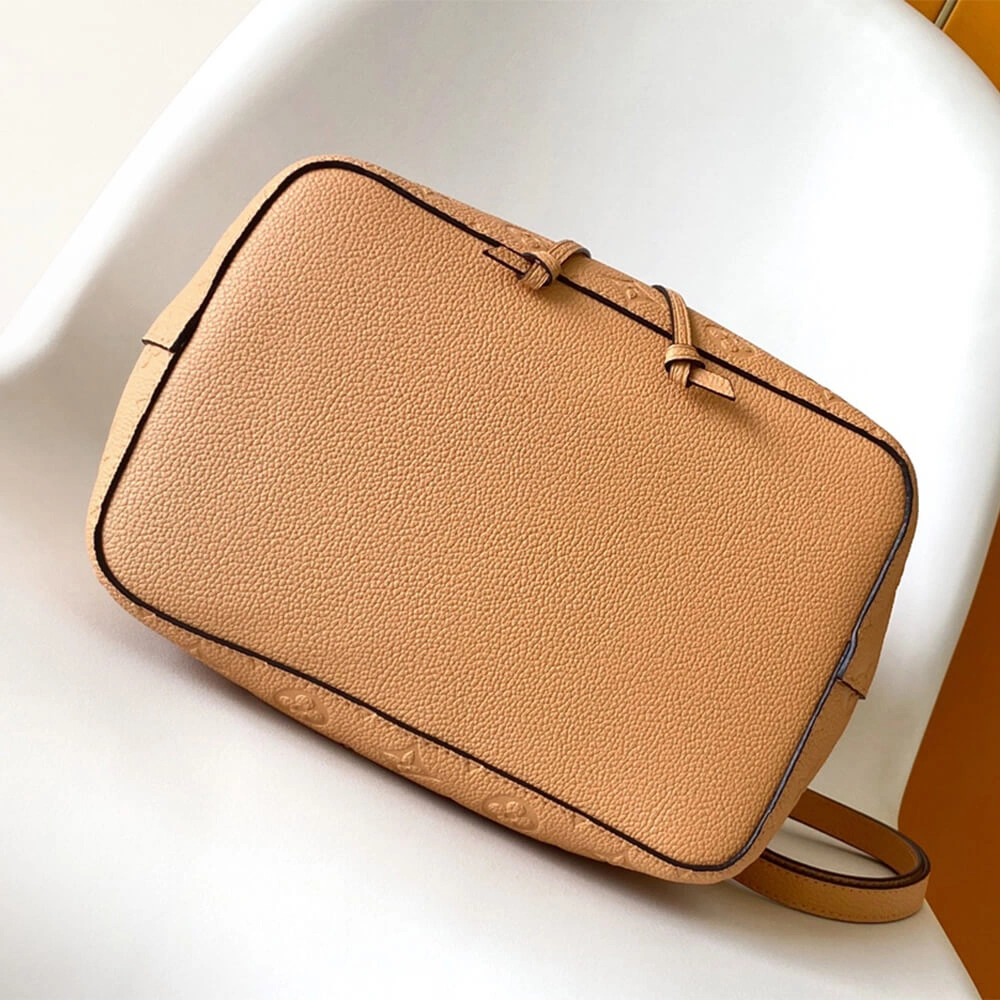 Timeless LV NéoNoé MM 284