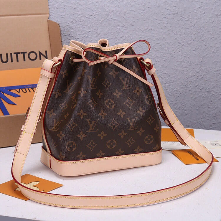 Sustainable LV Noe BB Handbag 878