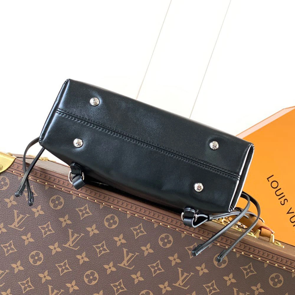 Modern LV Off Duty Backpack Vibe(HIGH-END GRADE) 48