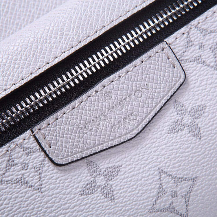 LV Outdoor Bumbag WrinkleFree 869