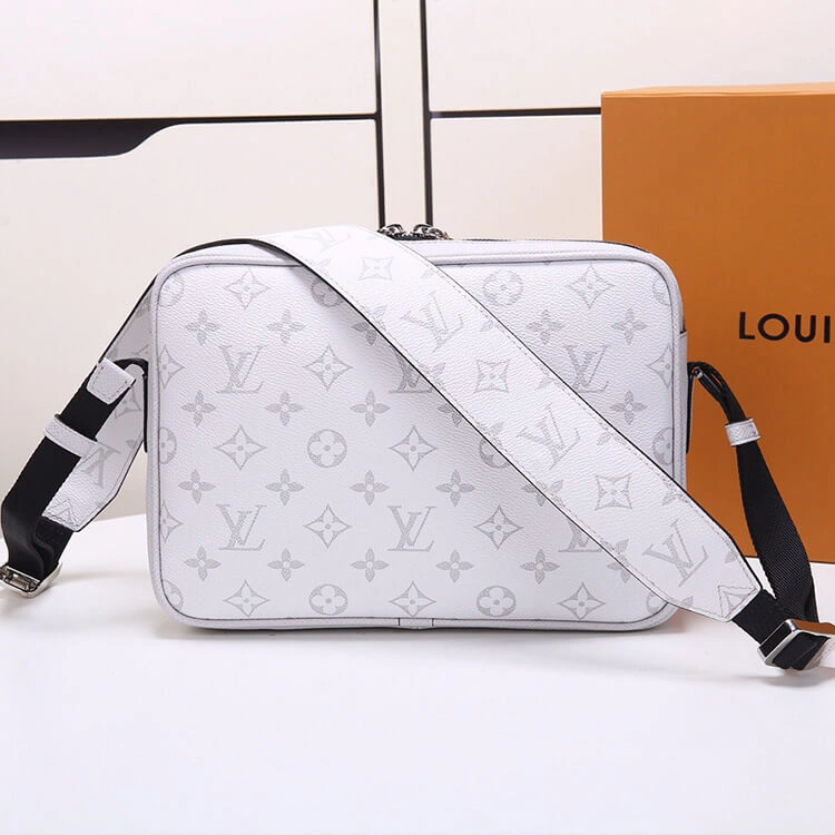 HighQuality LV Outdoor Messenger 928
