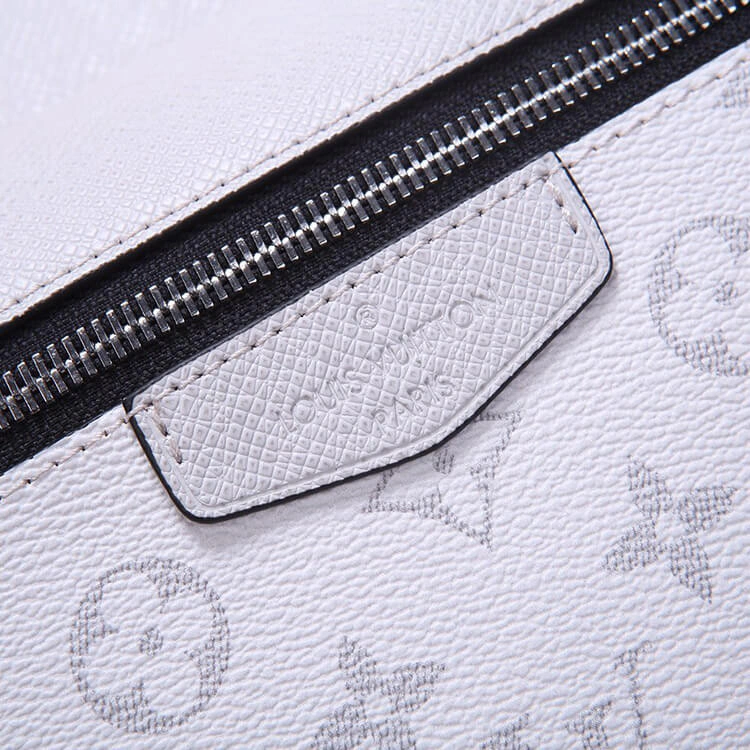 HighQuality LV Outdoor Messenger 928