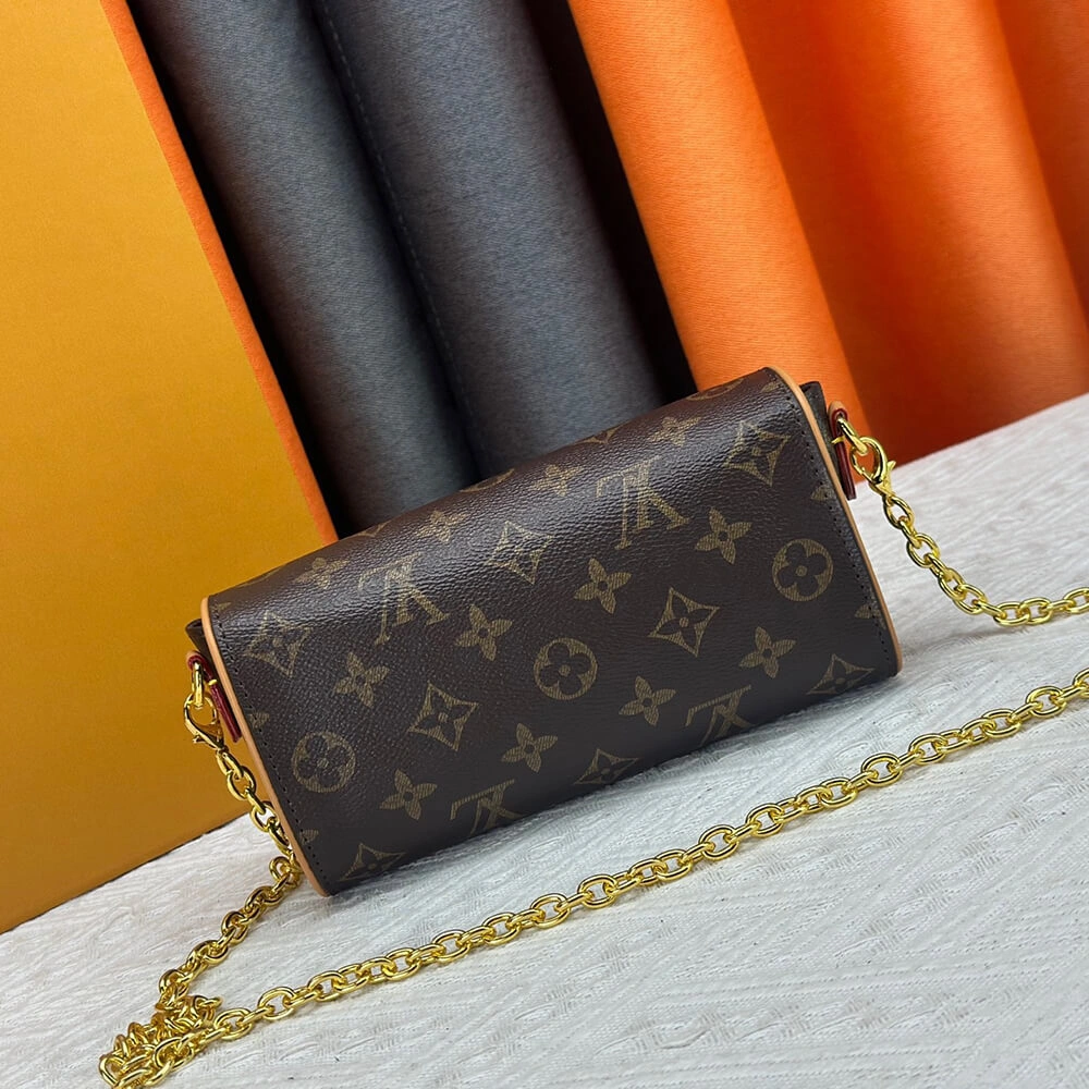 Tailored LV Pochette Camille 496