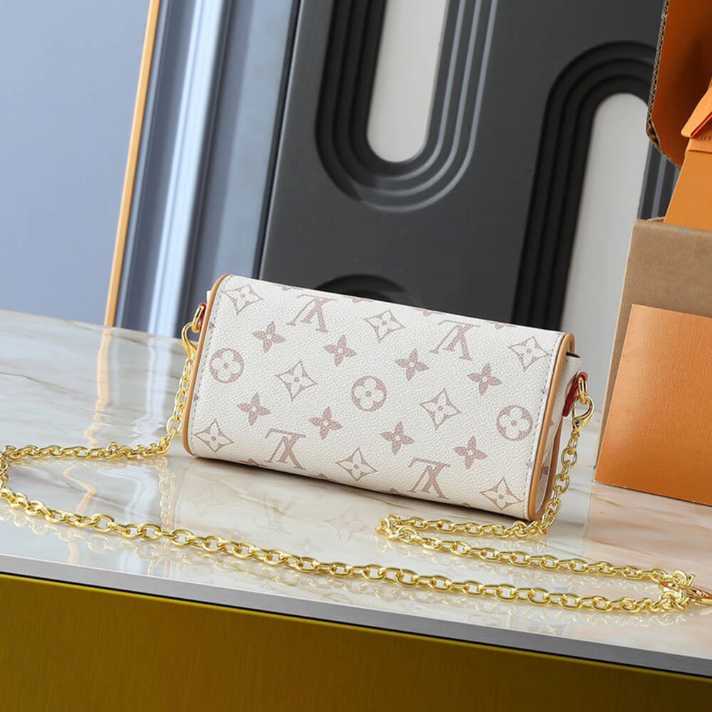 Durable LV Pochette Camille 34