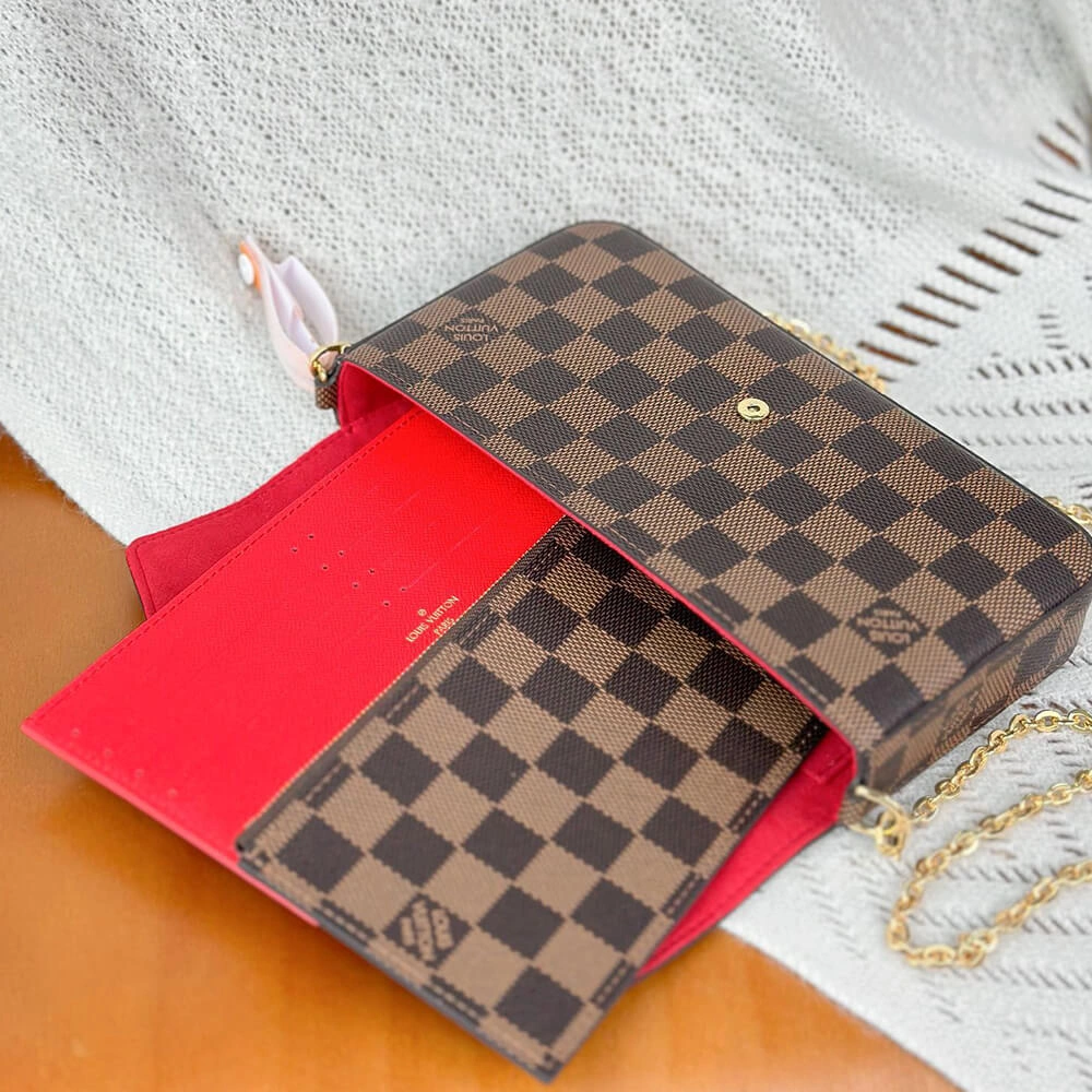 FlexibleFit LV Pochette Félicie 266