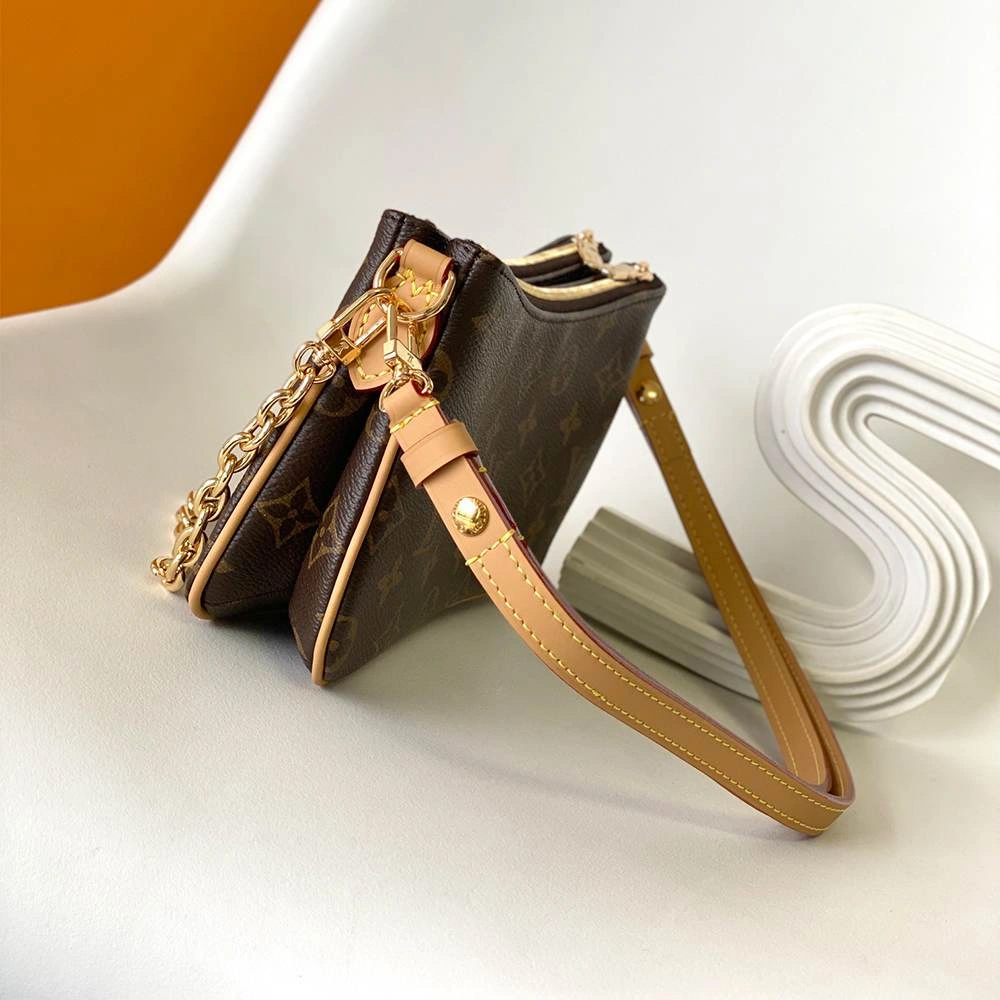 LV Pochette Liv Practical 71