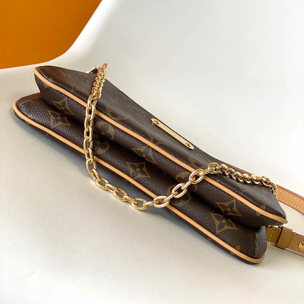 LV Pochette Liv Practical 71