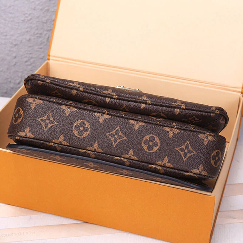 LV Pochette Metis Handbag Flexible 781