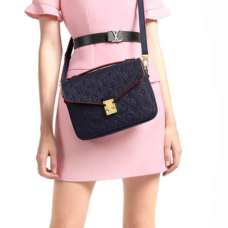LV Pochette Metis Handbag Elegant 916