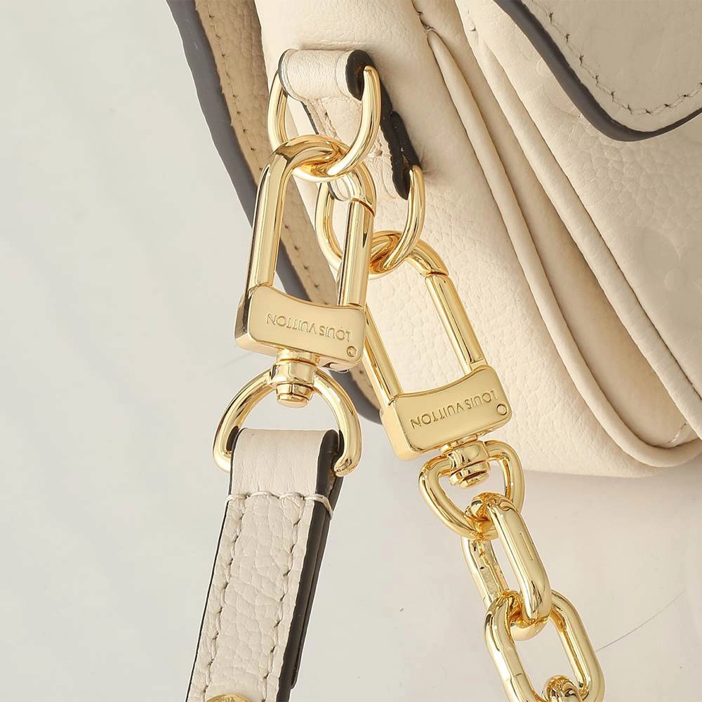 UrbanChic LV Pochette Métis East West 42