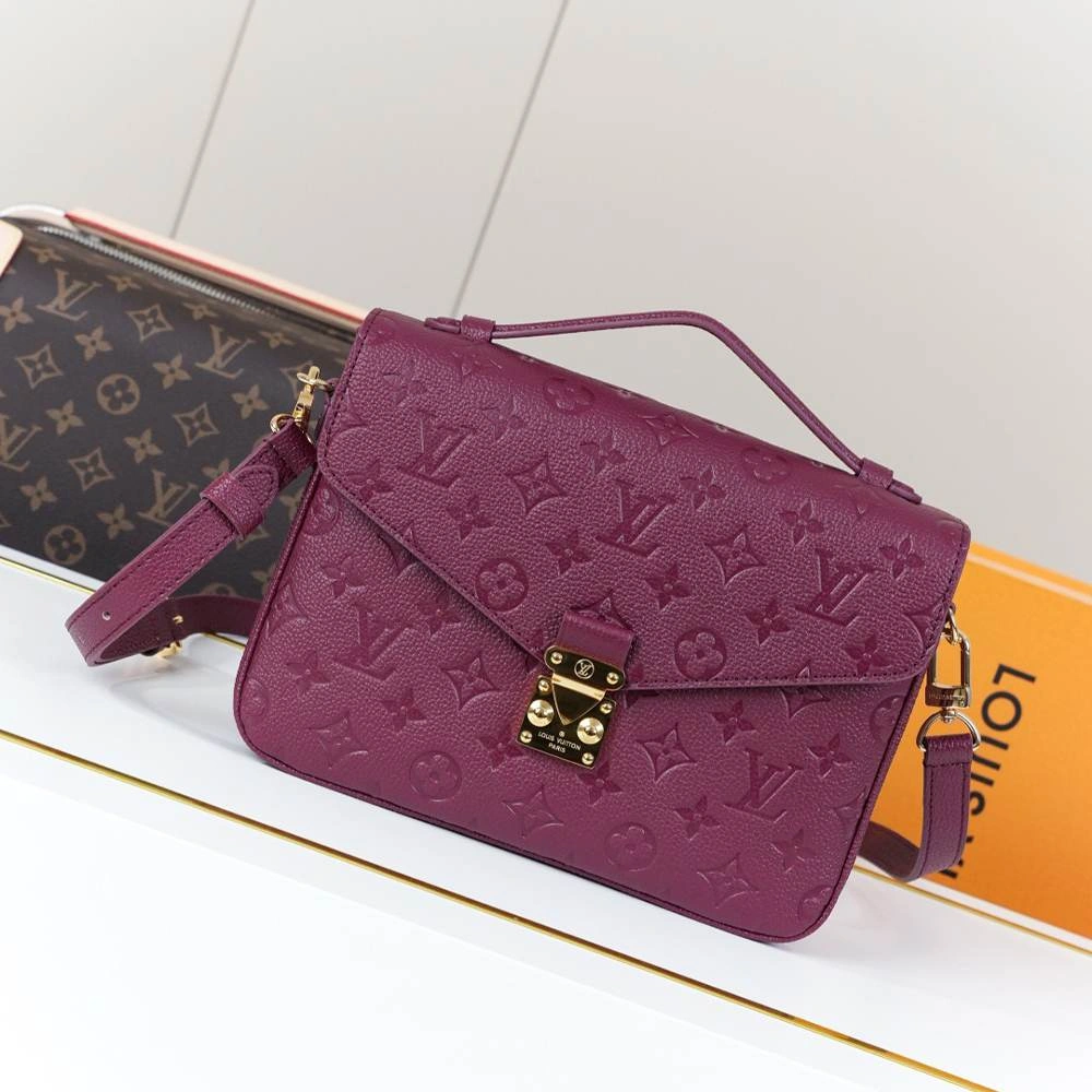 Sustainable LV Pochette Métis 78