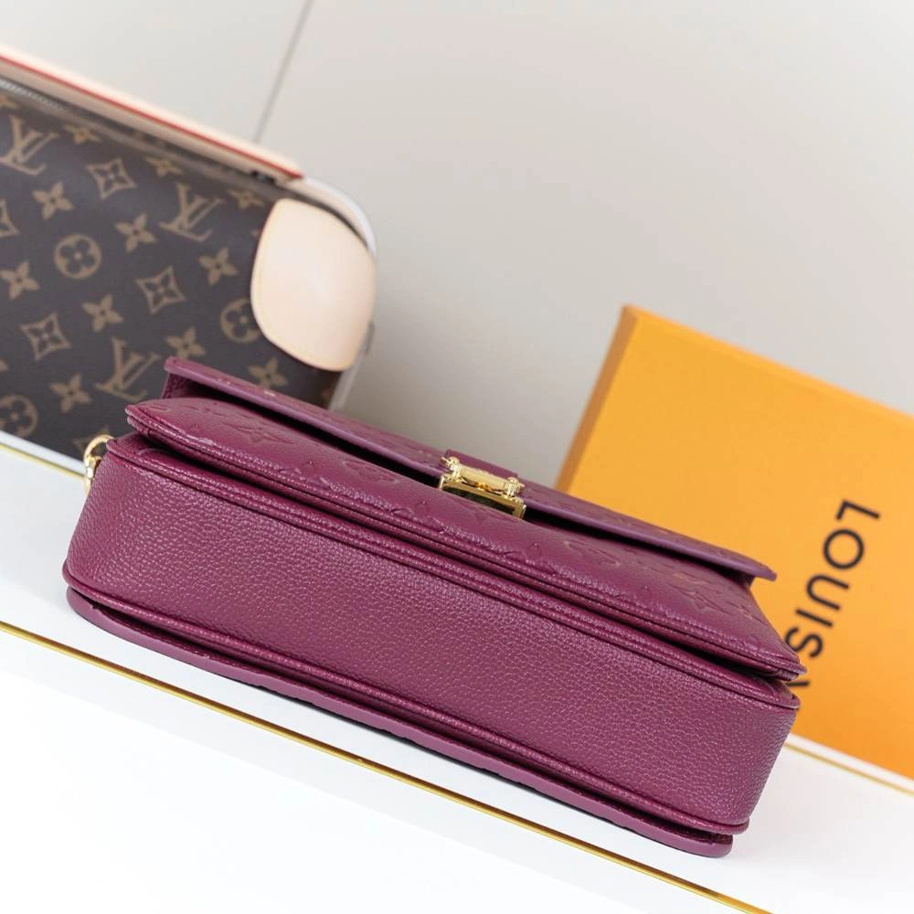 Sustainable LV Pochette Métis 78