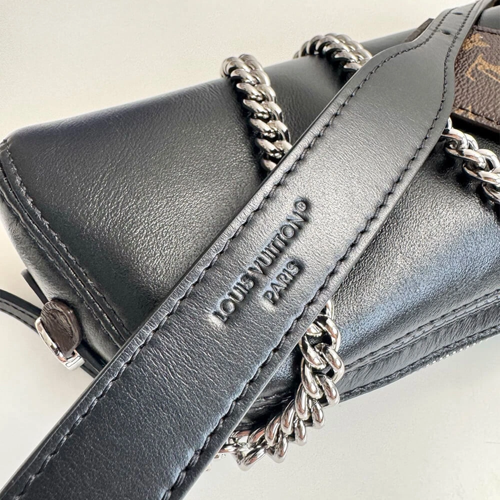 RelaxedFit LV Pochette Vibe 49