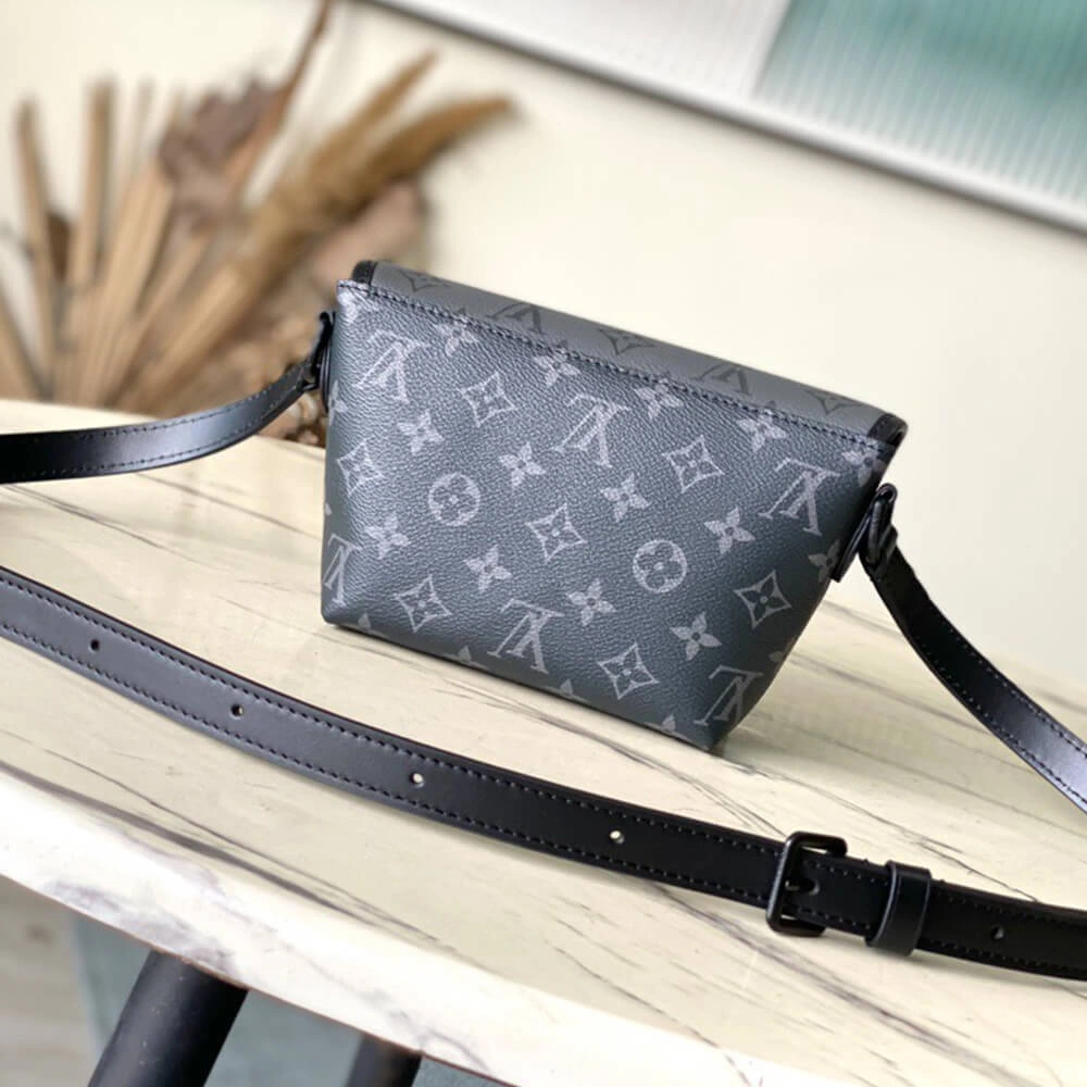 Effortless LV Pulse Wearable Wallet G 466