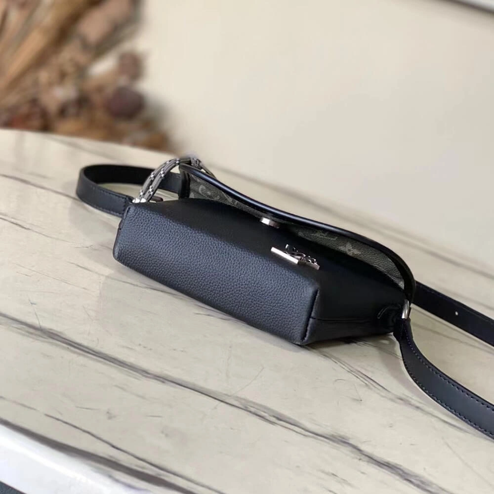 LV Pulse Wearable Wallet G Original 450