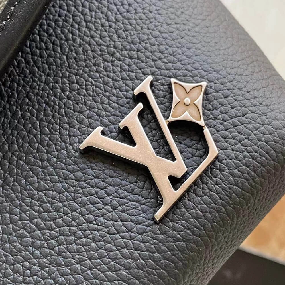 LV Pulse Wearable Wallet G Original 450