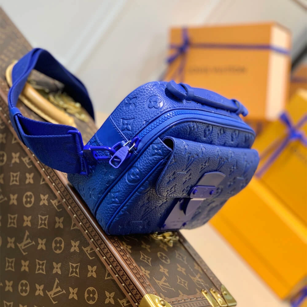 LV S LOCK MESSENGER SportInspired 568