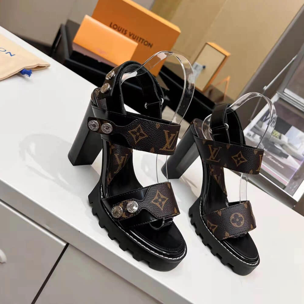 Breathable LV Sandals 3214