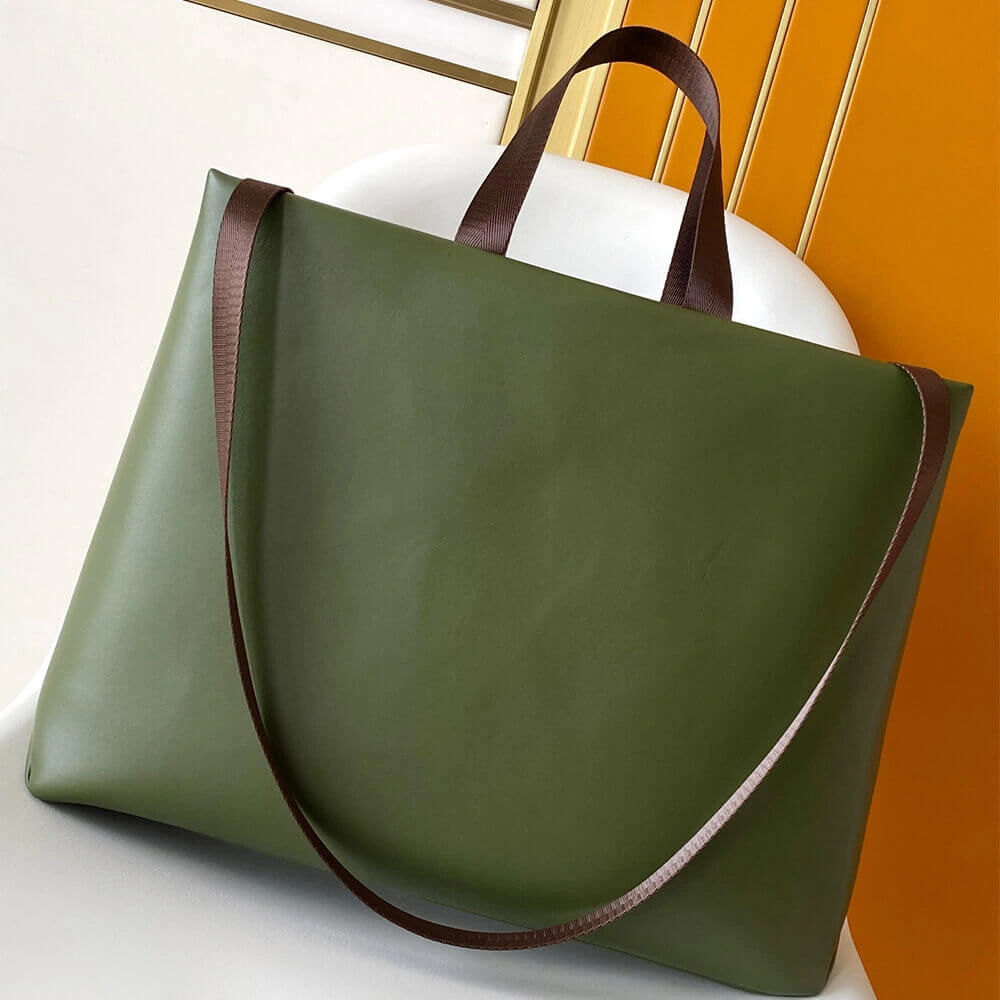 EyeCatching LV Shopper Tote MM 131