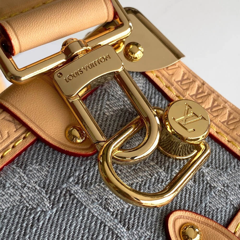 LV Side Trunk MM Timeless 209