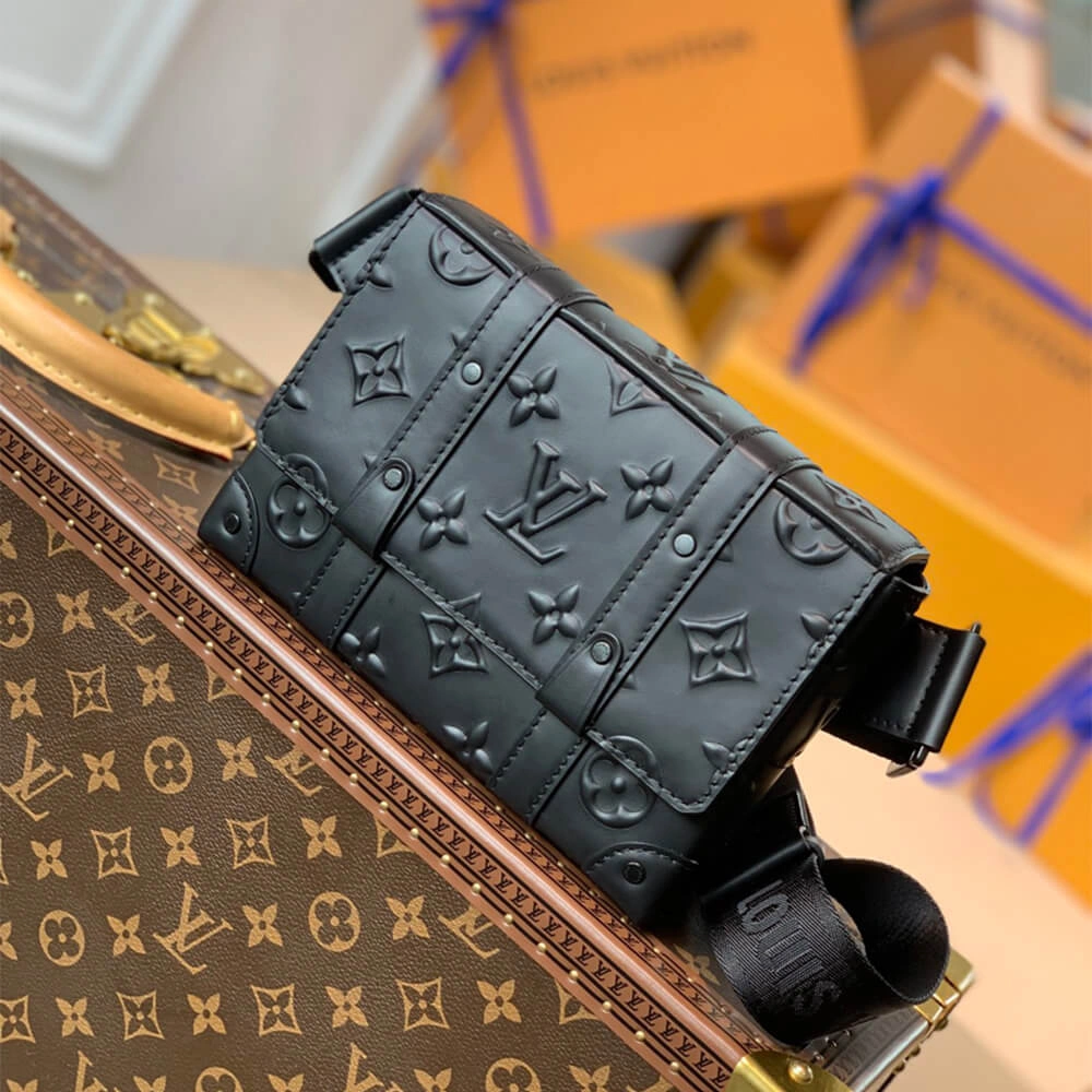 LV TRUNK SLINGBAG Affordable 575