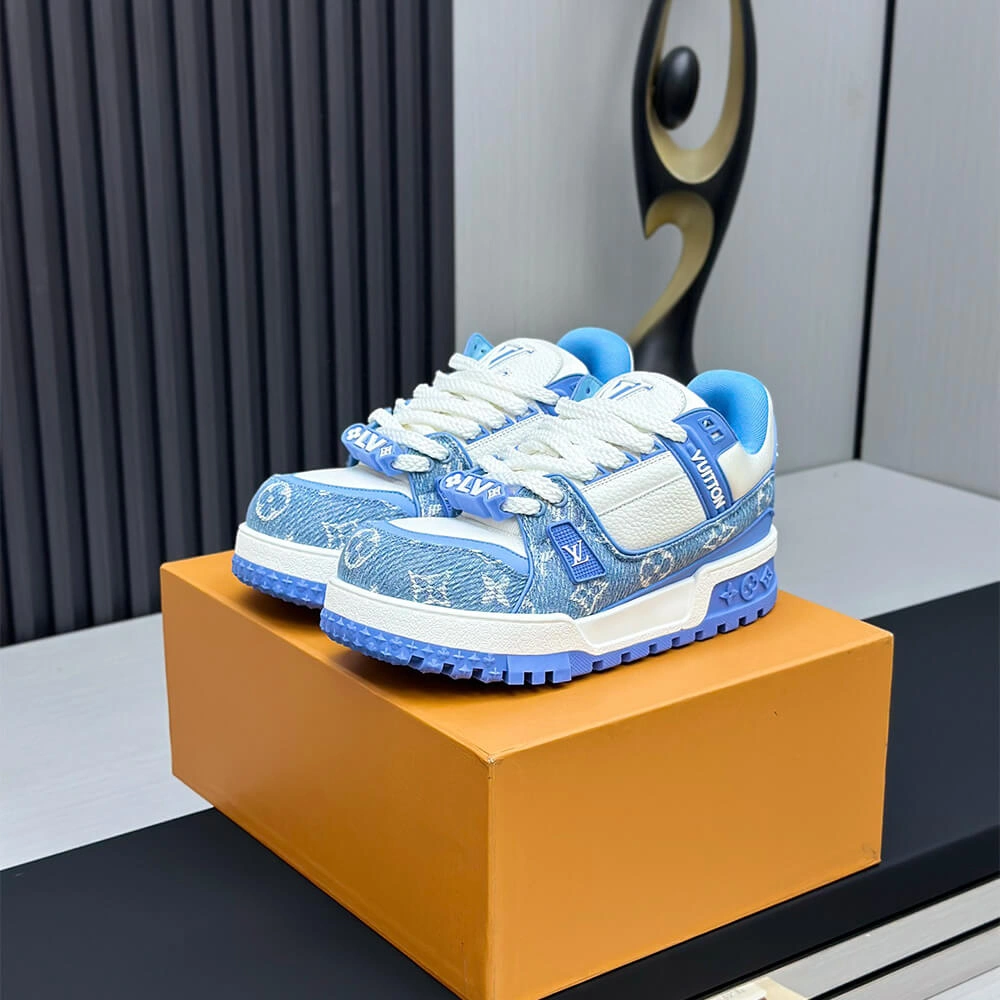 LV Trainer Maxi Sneaker MoistureWicking 3230