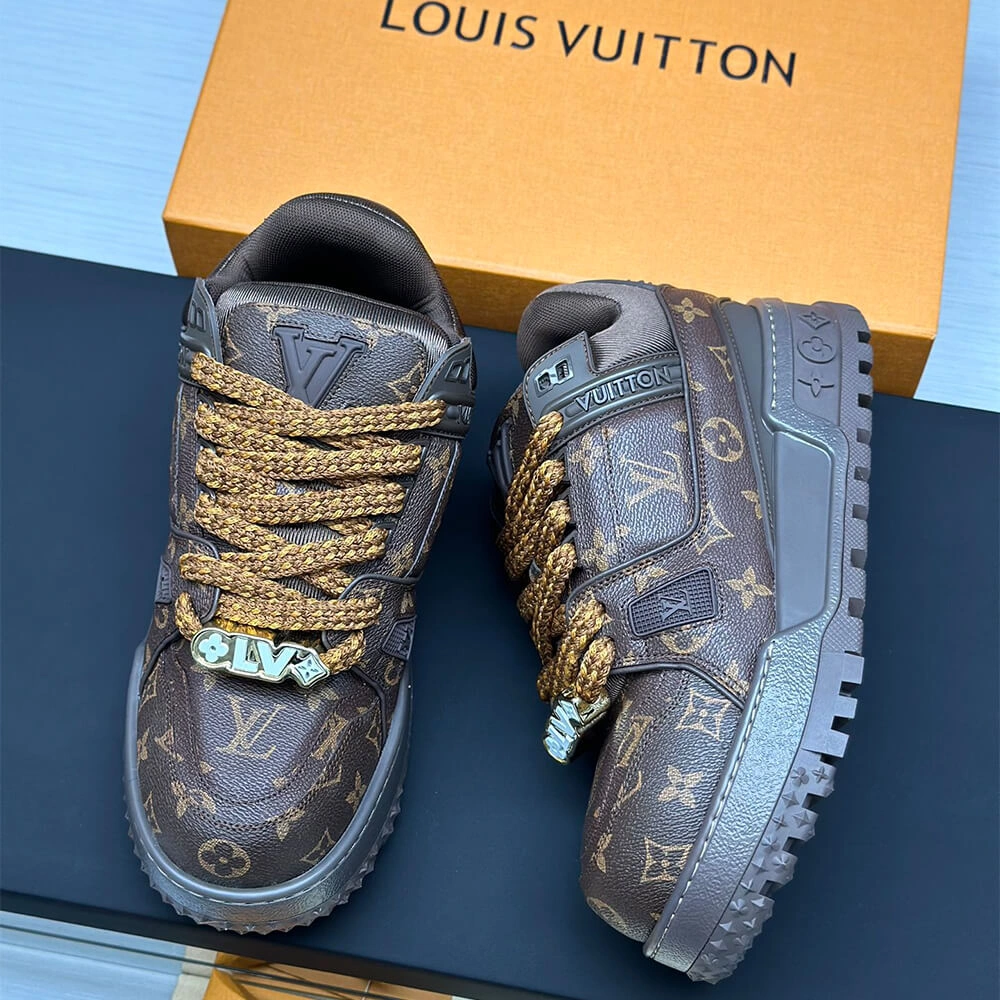Sustainable LV Trainer Maxi Sneaker 3224