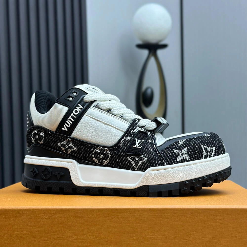 HighPerformance LV Trainer Maxi Sneaker 3218