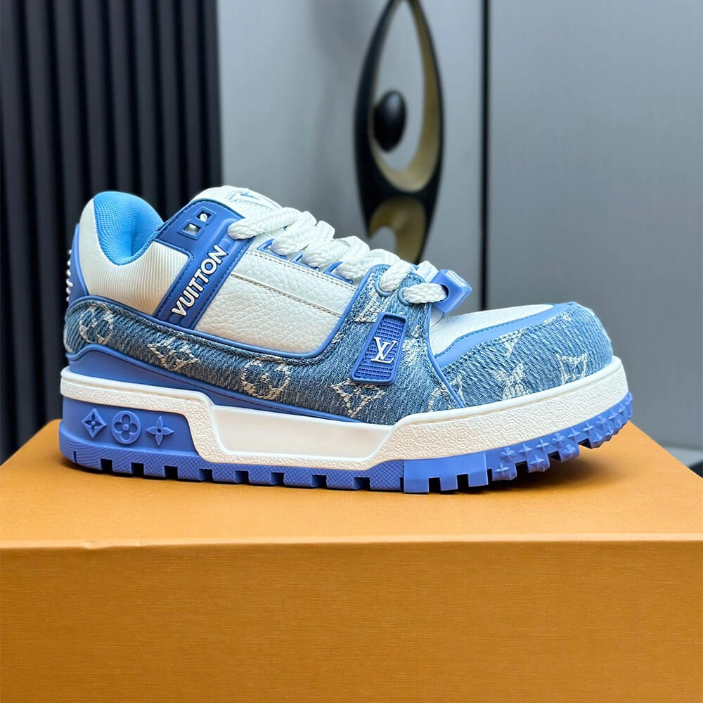 LV Trainer Maxi Sneaker MoistureWicking 3230